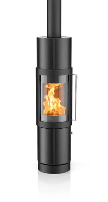 Schwarzer Kaminofen Hase Elvas mit Sichtfenster und brennendem Feuer, Stahlausführung mit glattem Design