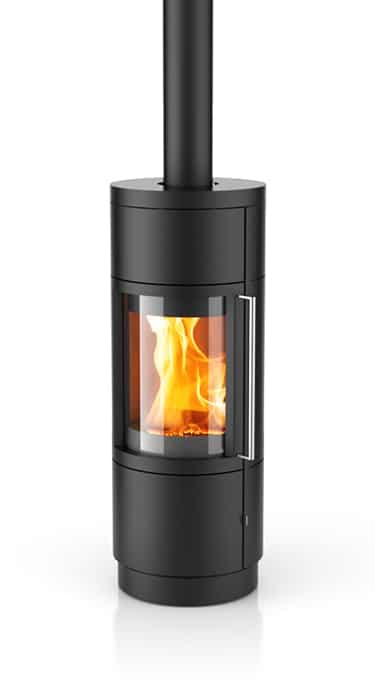 Kaminofen Sila mit schwarzem Stahlmantel, Glastür und brennendem Feuer, zylindrisches Design mit Rauchrohr
