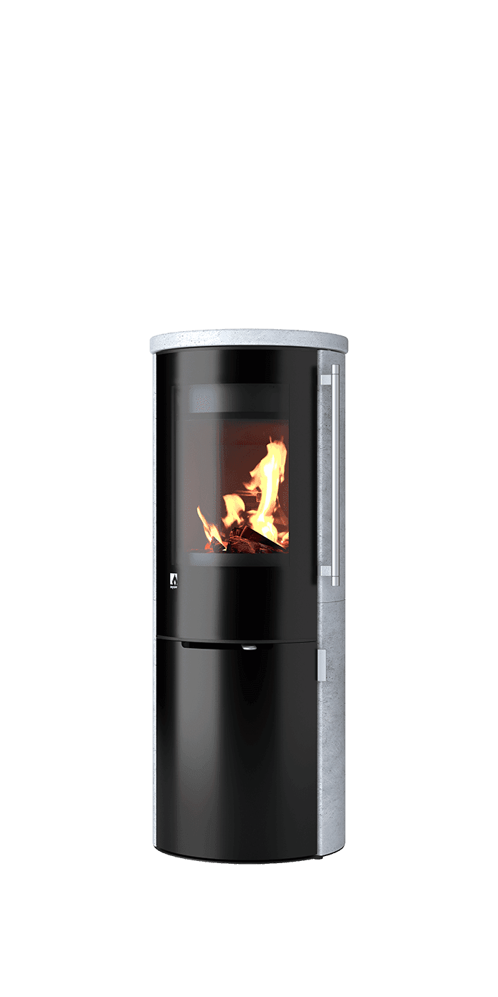 Kaminofen Aprica 2 Edition Trend mit schwarzem Korpus, grauer Natursteinverkleidung und Sichtfenster mit brennendem Feuer