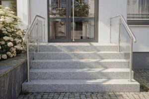 InnoStone Treppensanierung bei Feuerhaus Kalina – hochwertige Naturstein Außentreppe in Würzburg